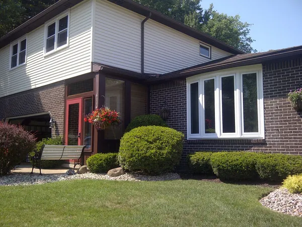 Bay window installation on Nebraska home