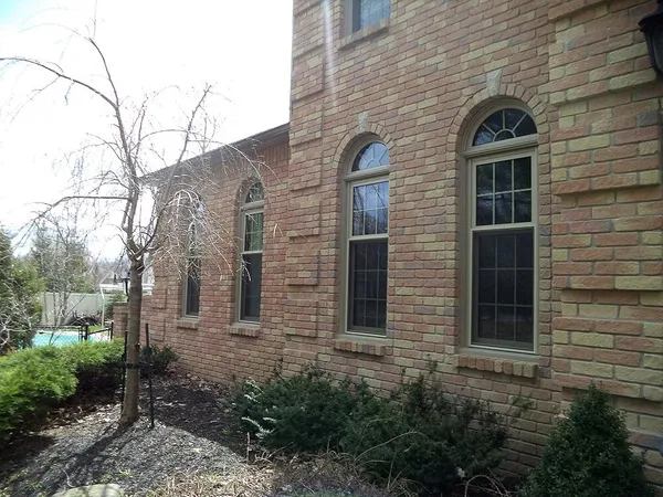 Circle window accent installation