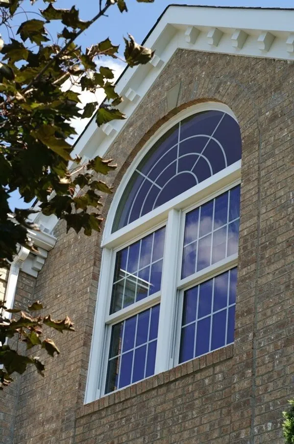 Round circle-eye window detail
